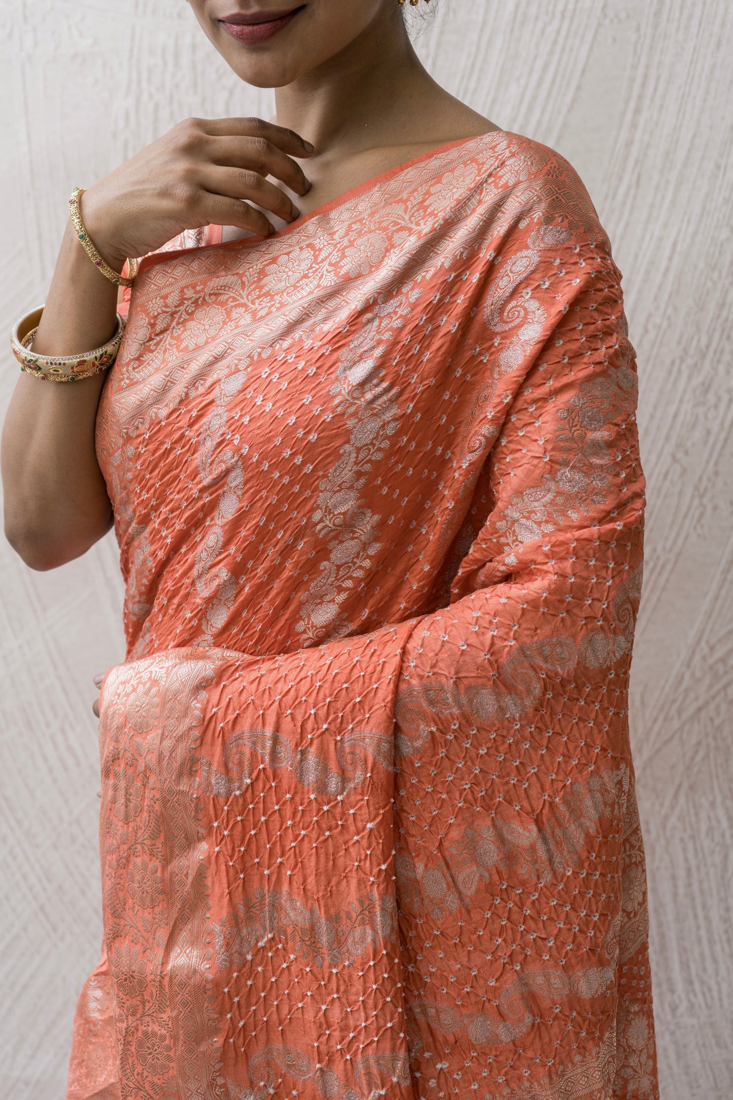Chiniya Sona Rupa Stripes Bandhej Peach Saree