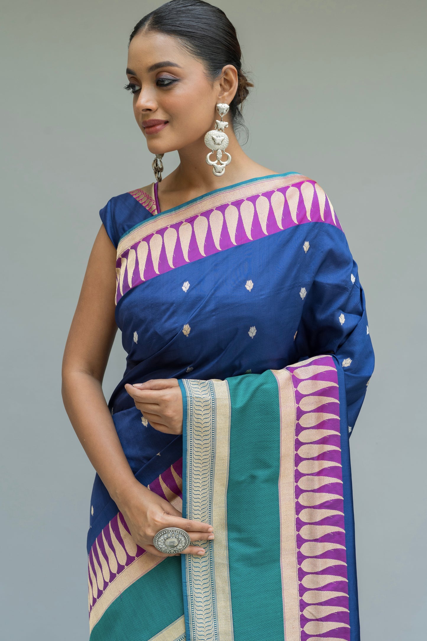 Katan Contrasting Border Blue Saree