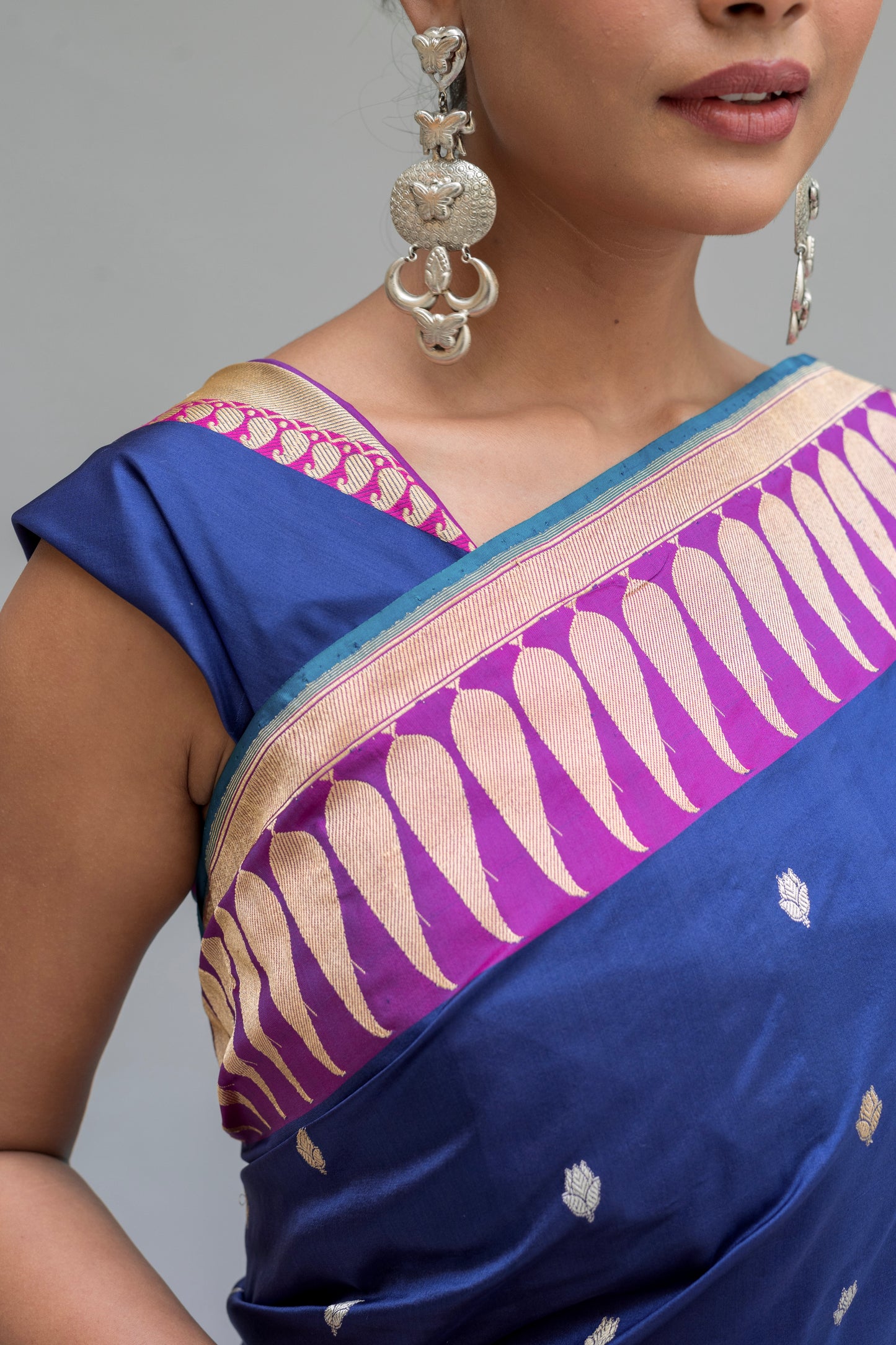 Katan Contrasting Border Blue Saree