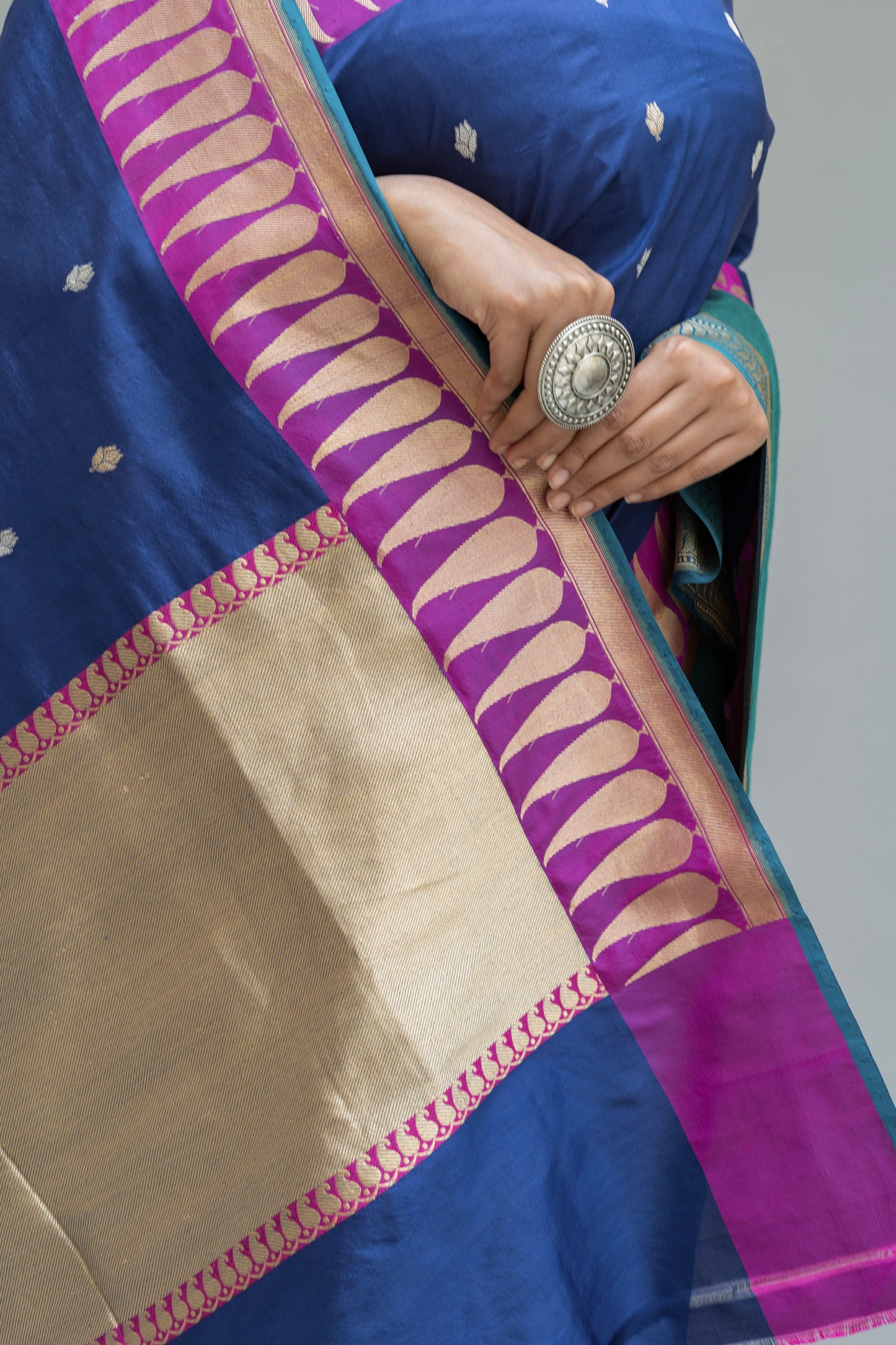 Katan Contrasting Border Blue Saree