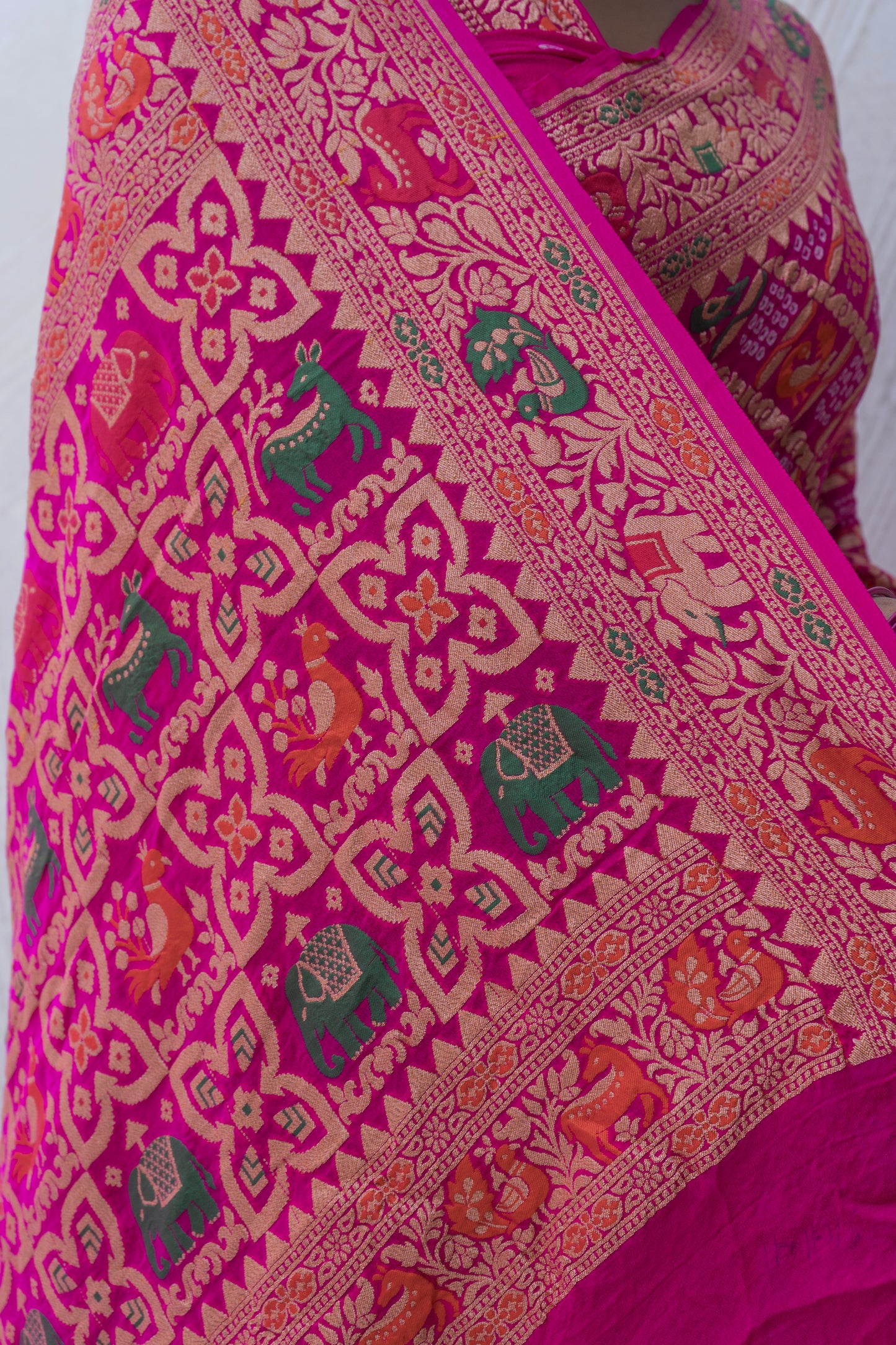 Georgette Shikargah Jaal Meenakari Rani Bandhej Saree