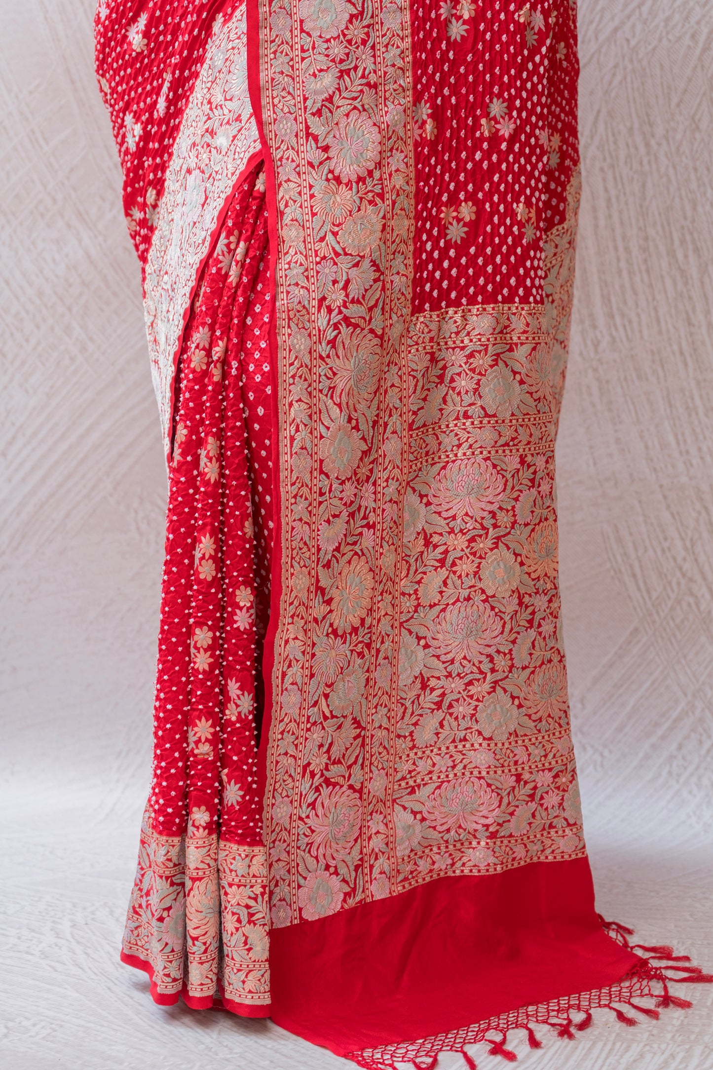 Katan Parsi Boota Red Bandhej Saree