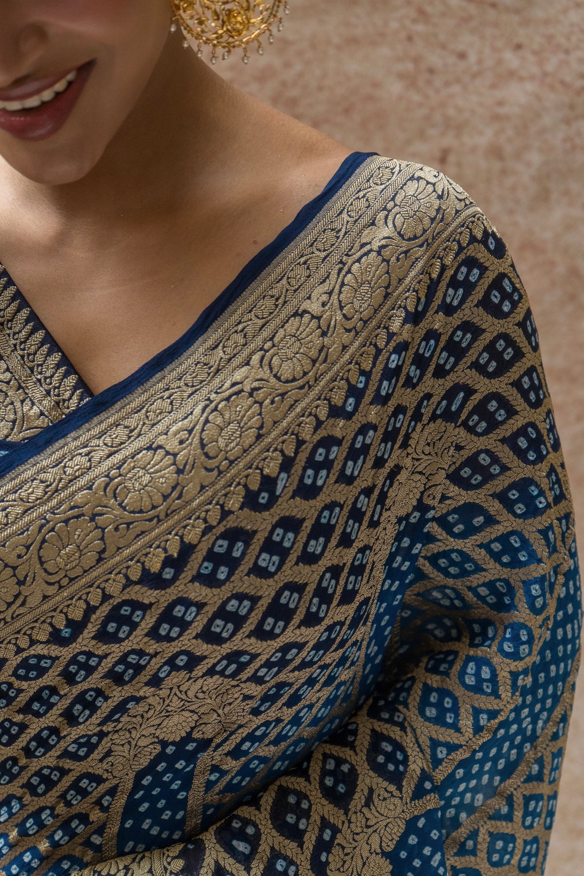 Georgette Neemzari Stripes Jaal Bandhej Ombre Blue Saree