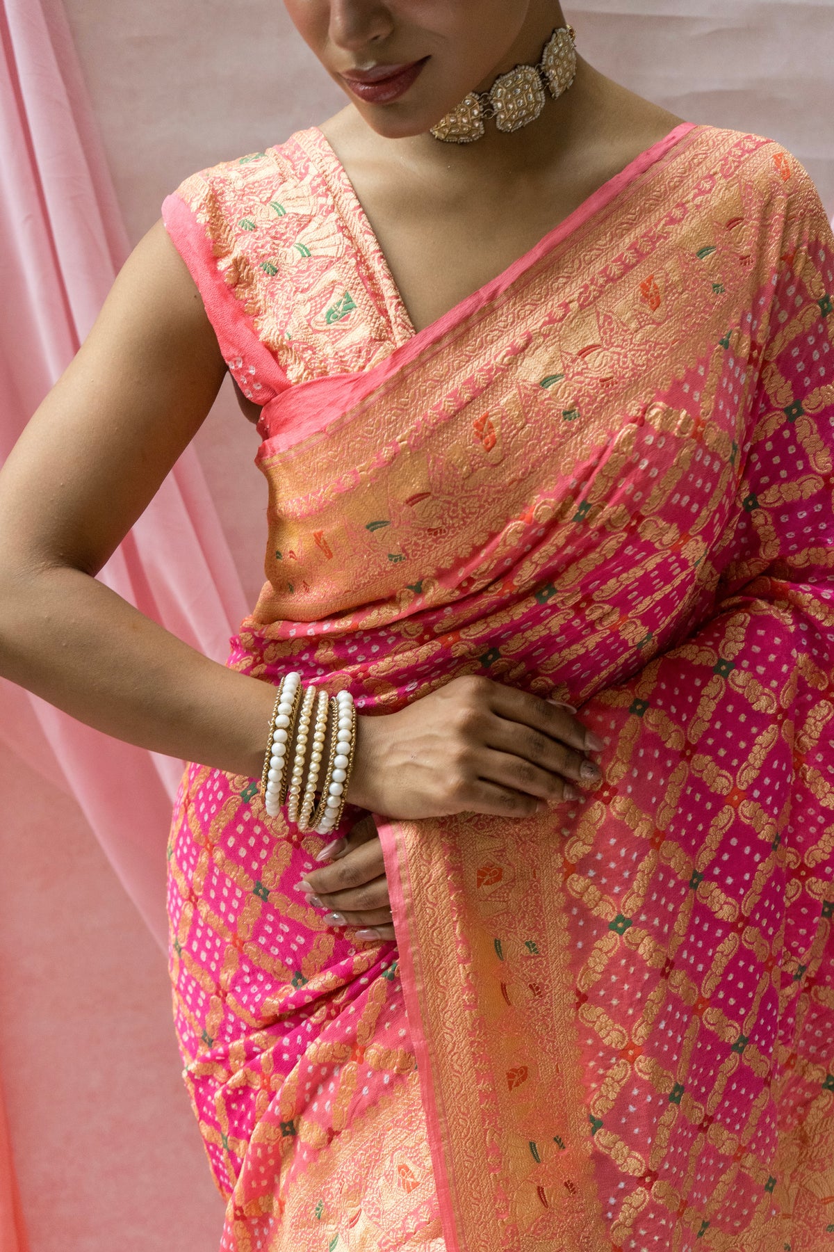 Georgette Figure Weaving Meenakari Ombre Pink Bandhej Saree