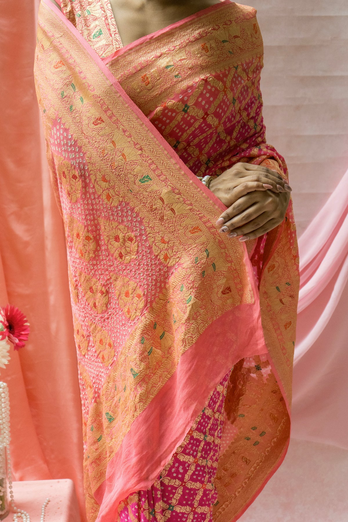 Georgette Figure Weaving Meenakari Ombre Pink Bandhej Saree