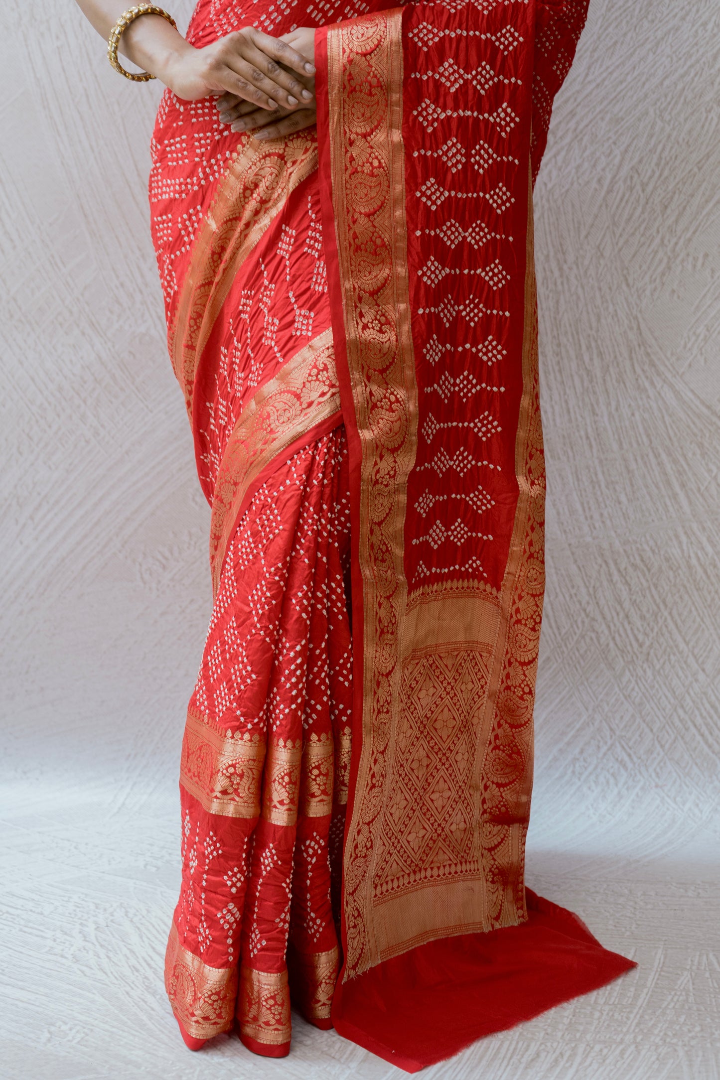 Chiniya Double Border Red Bandhej Saree