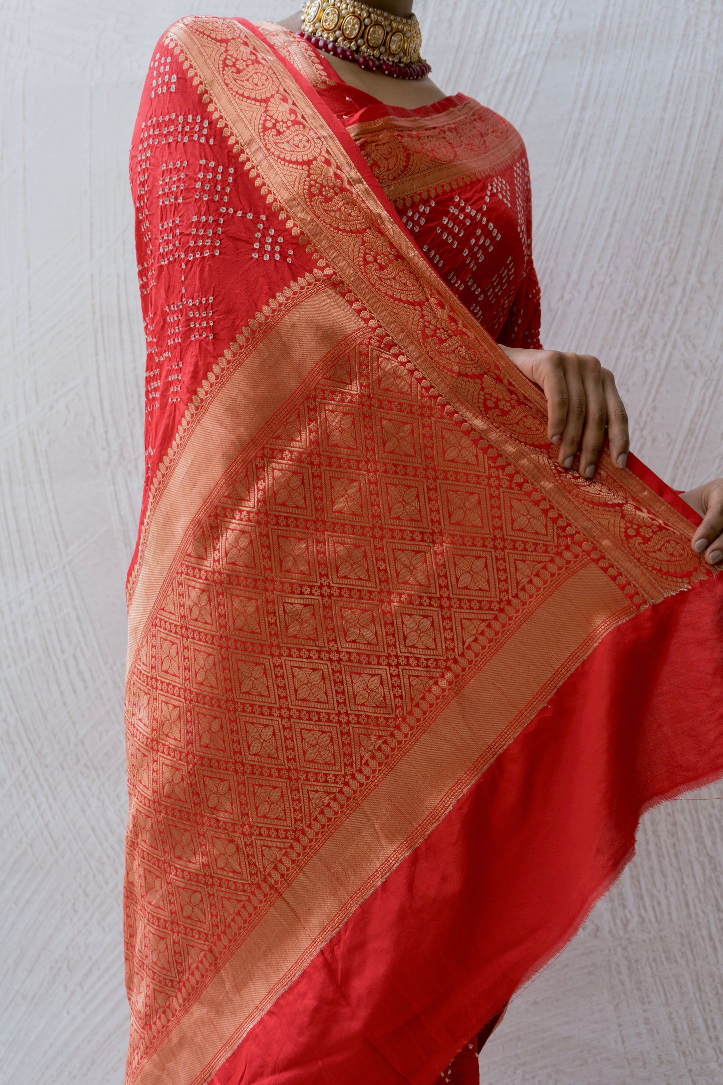 Chiniya Double Border Red Bandhej Saree