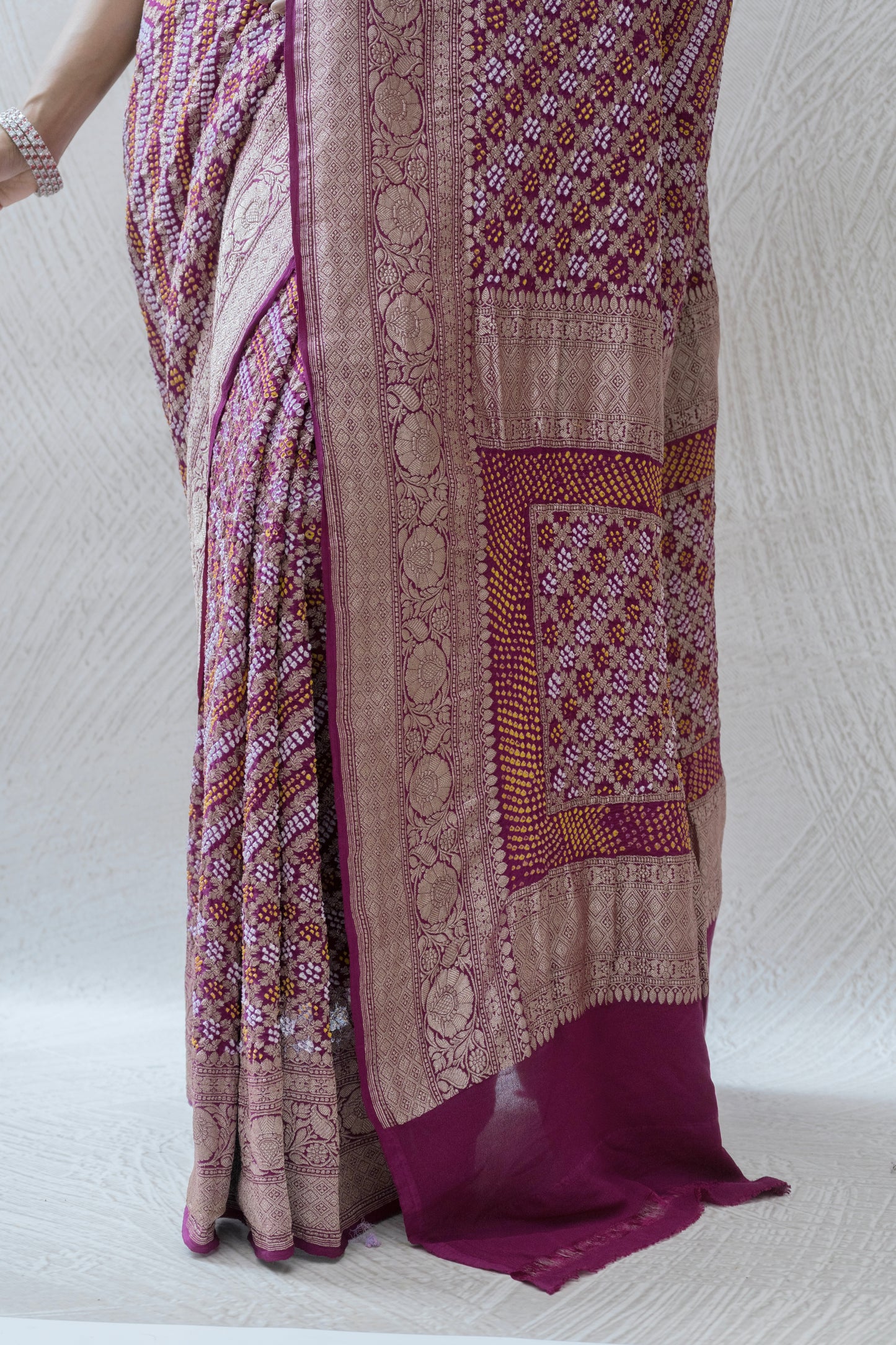 Georgette Leheriya Weaving Purple Bandhej Saree