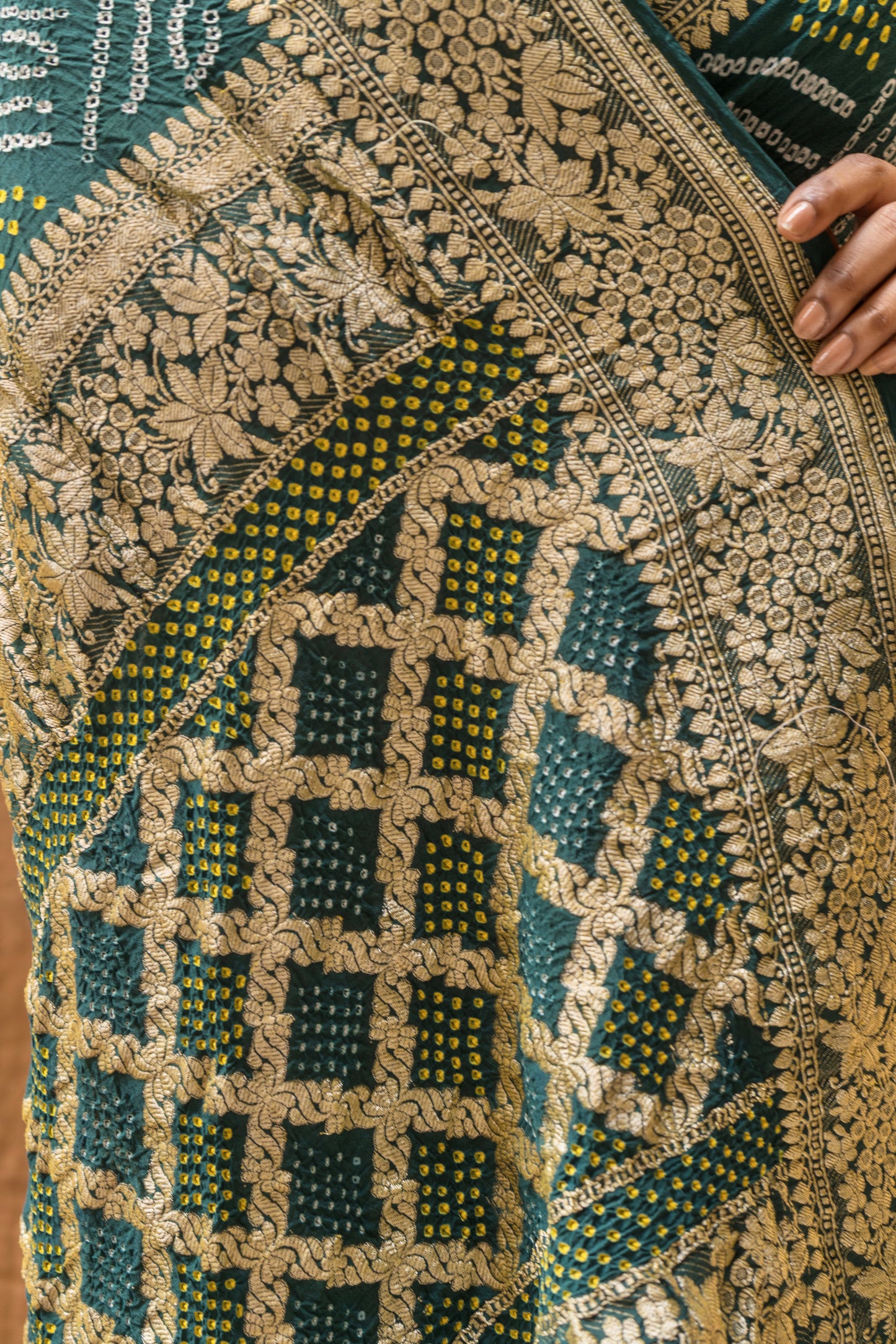 Green Shaded Bandhani with Floral Border Saree