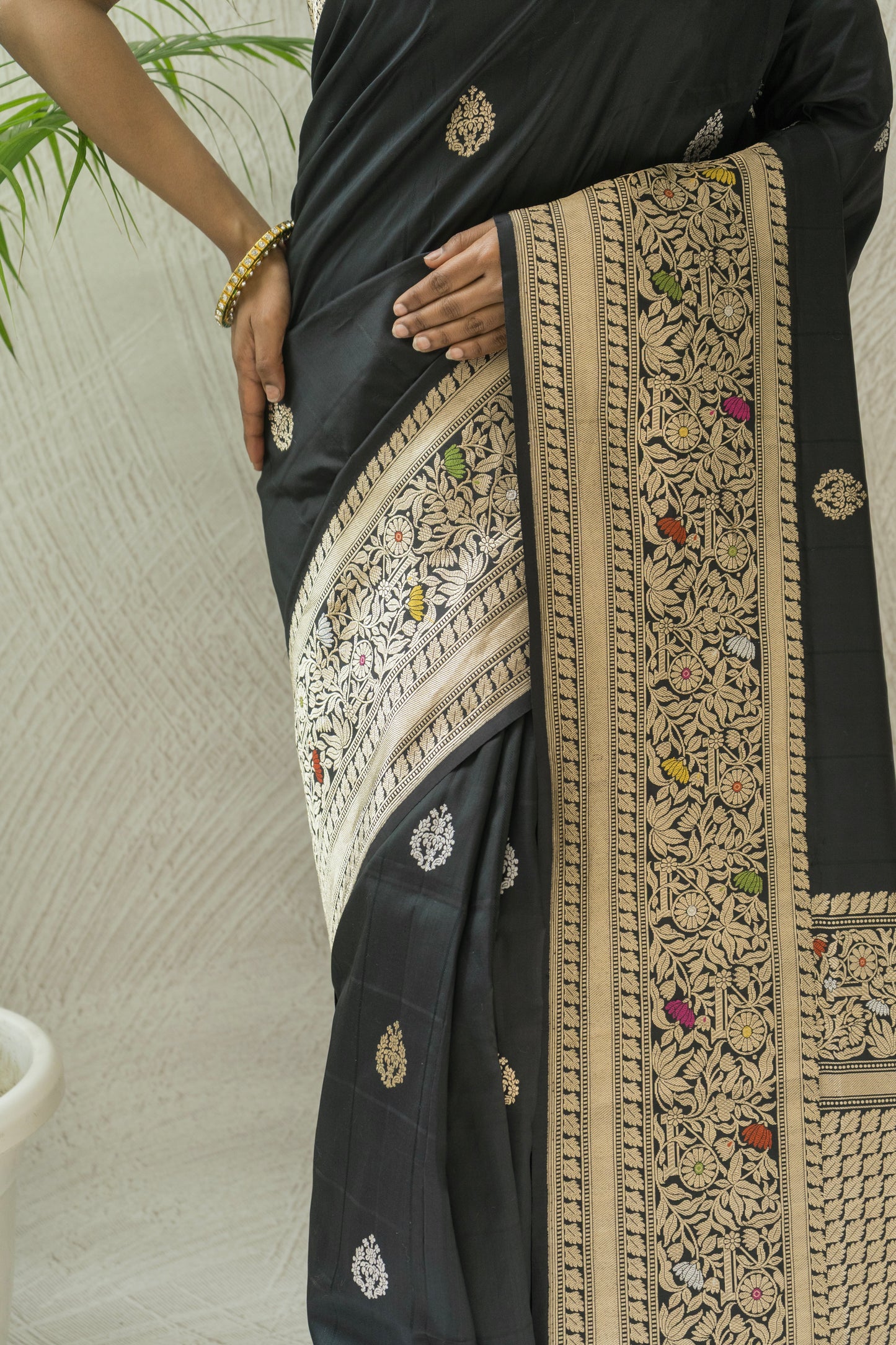 Black Katan Kadhua Sona Rupa Meenakari Saree