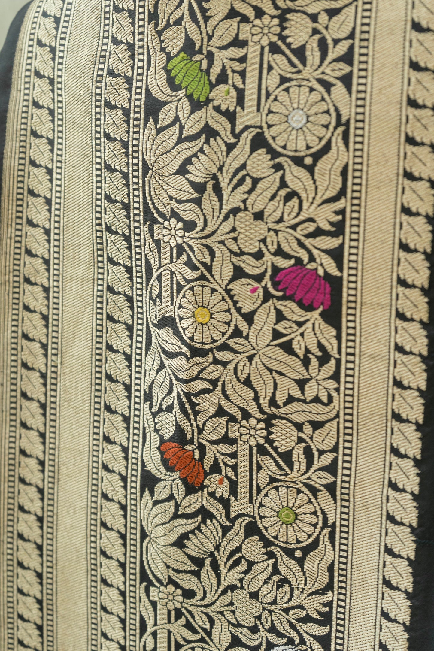 Black Katan Kadhua Sona Rupa Meenakari Saree