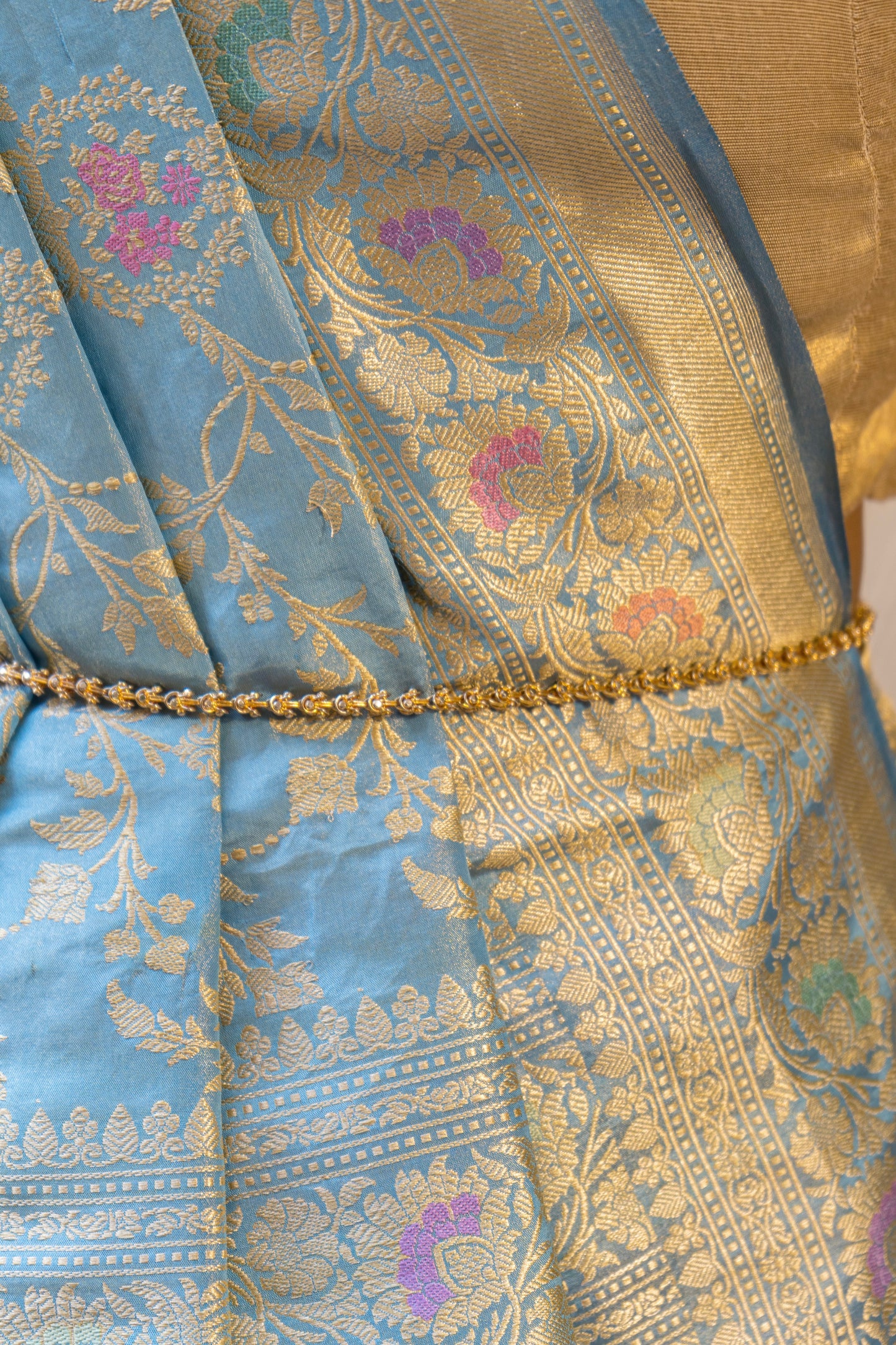Aasmani Kadhua Jangla Silk Tissue Saree