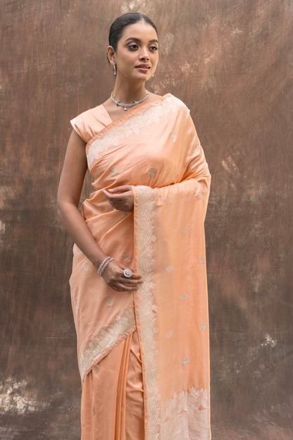 Katan Kadhua Zari Booti Peach Saree