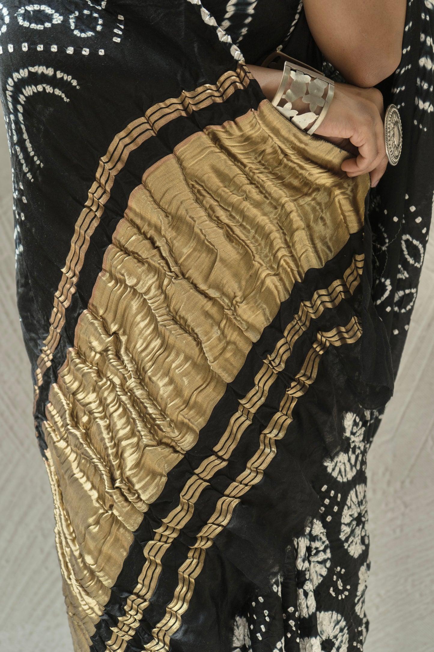 Gajji Shibori Rai Dana Black Bandhej Saree
