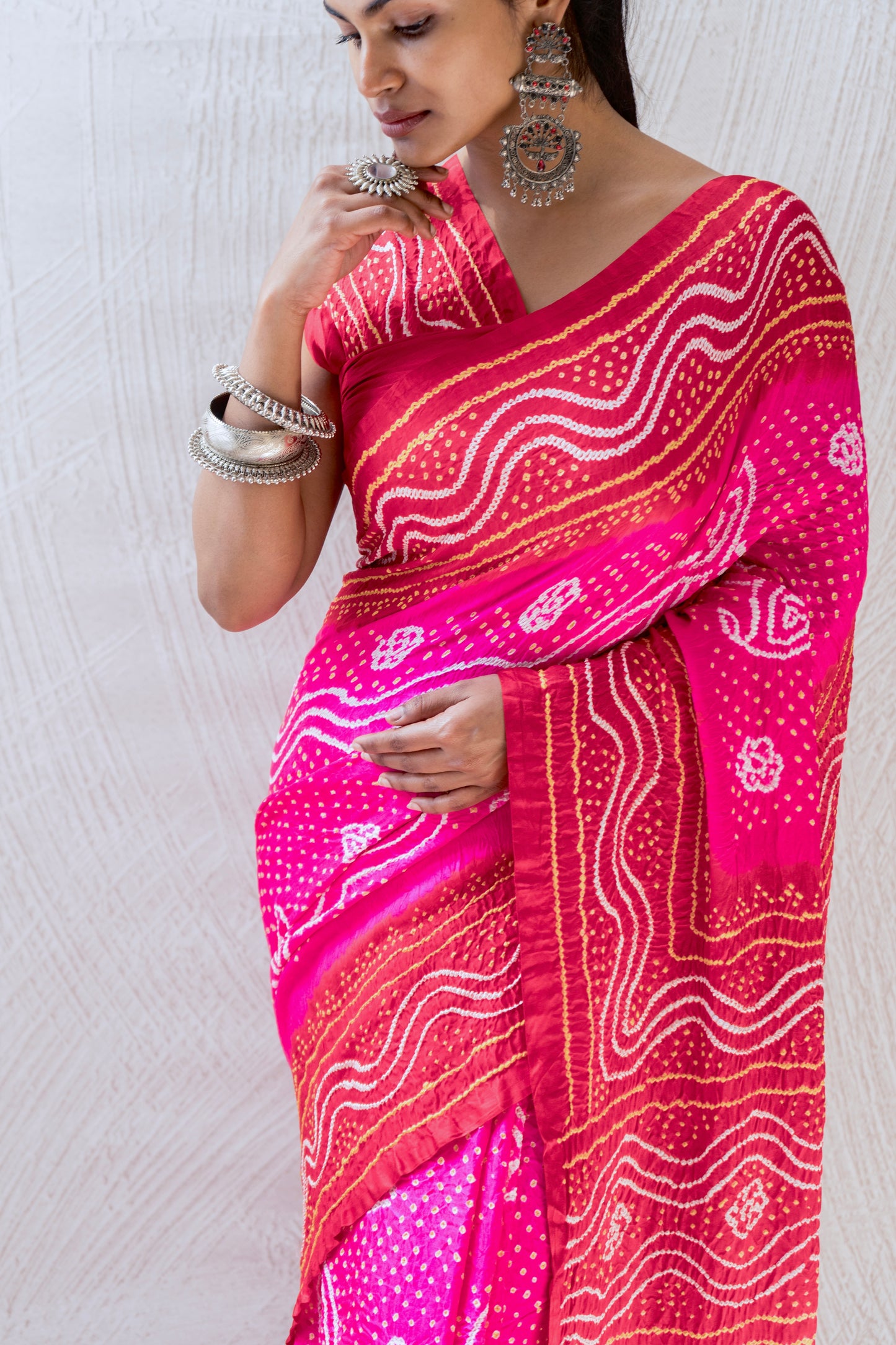 Gajji Rai Dana Ombre Pink-Red Bandhej Saree