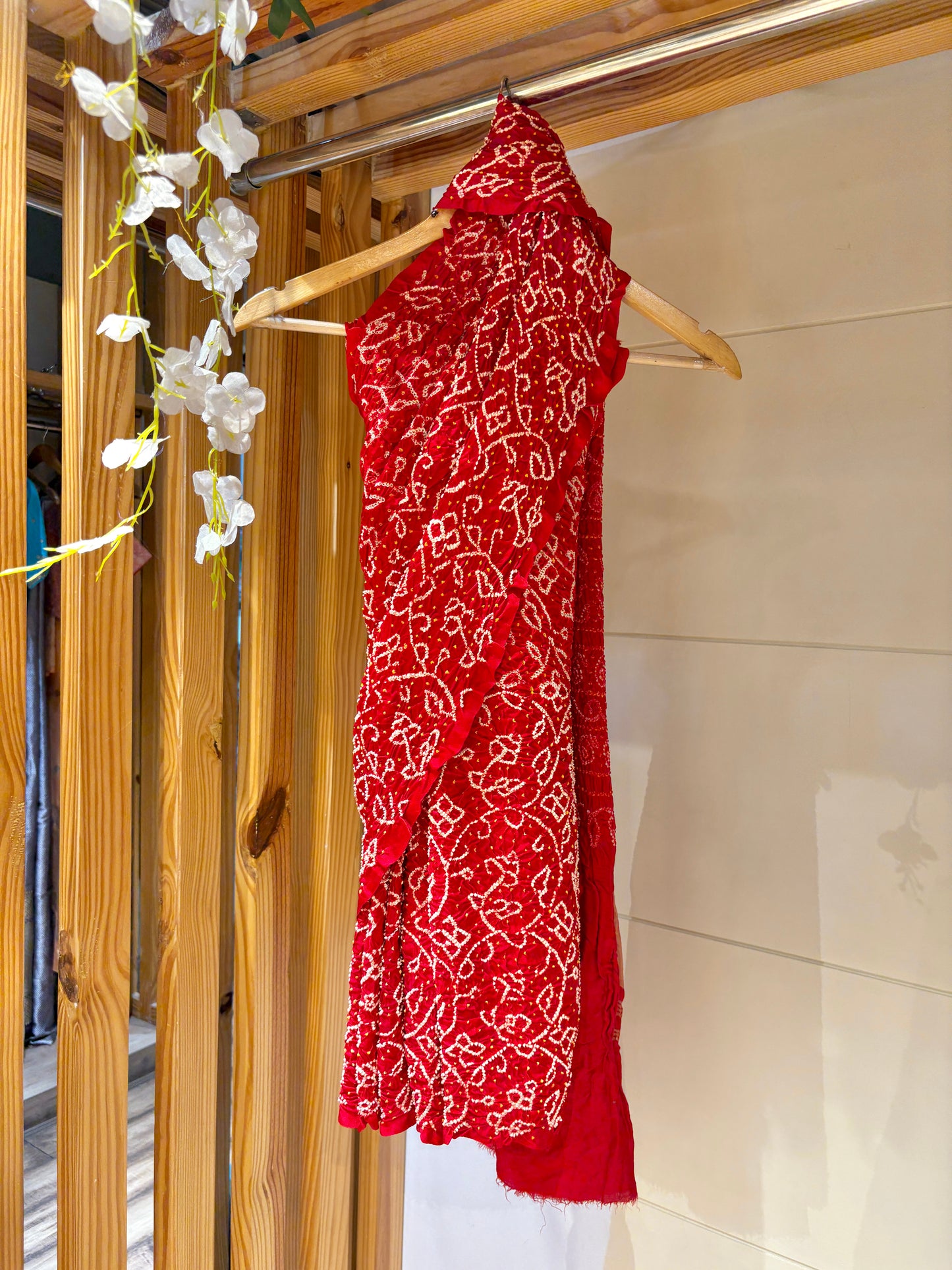 Gajji Intricate Rai Dana Red Bandhej Saree