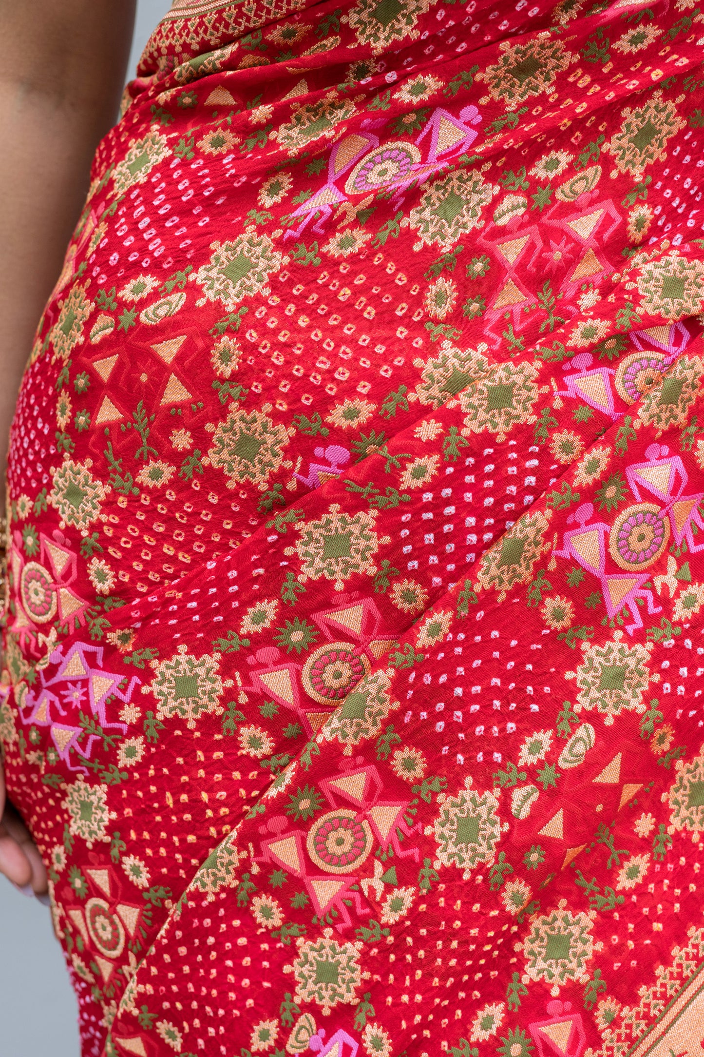 Georgette Warli Jaal Weaving Red Bandhej Saree