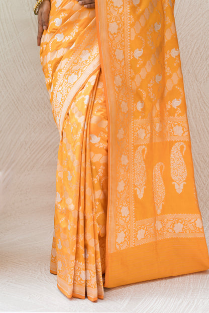 Katan Leheriya Silver Golden Yellow Saree