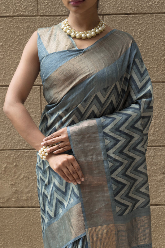 Tussar Katha Zig-Zag Bluish Grey Saree
