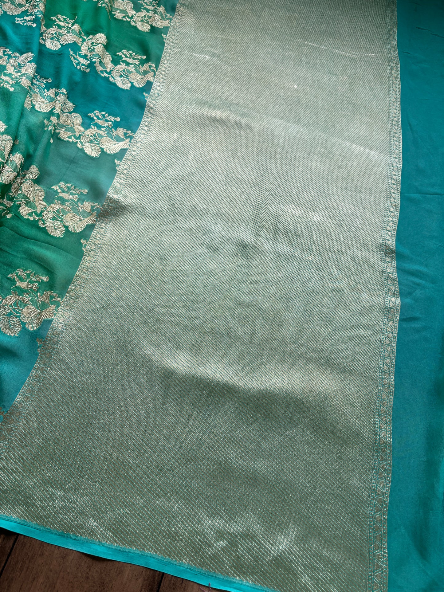 Shaded Shikargah Khaddi Georgette Saree