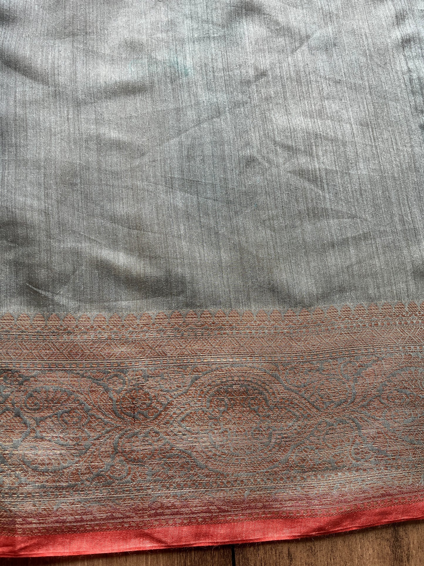 Moonga Rangkat Antique Jaal Saree