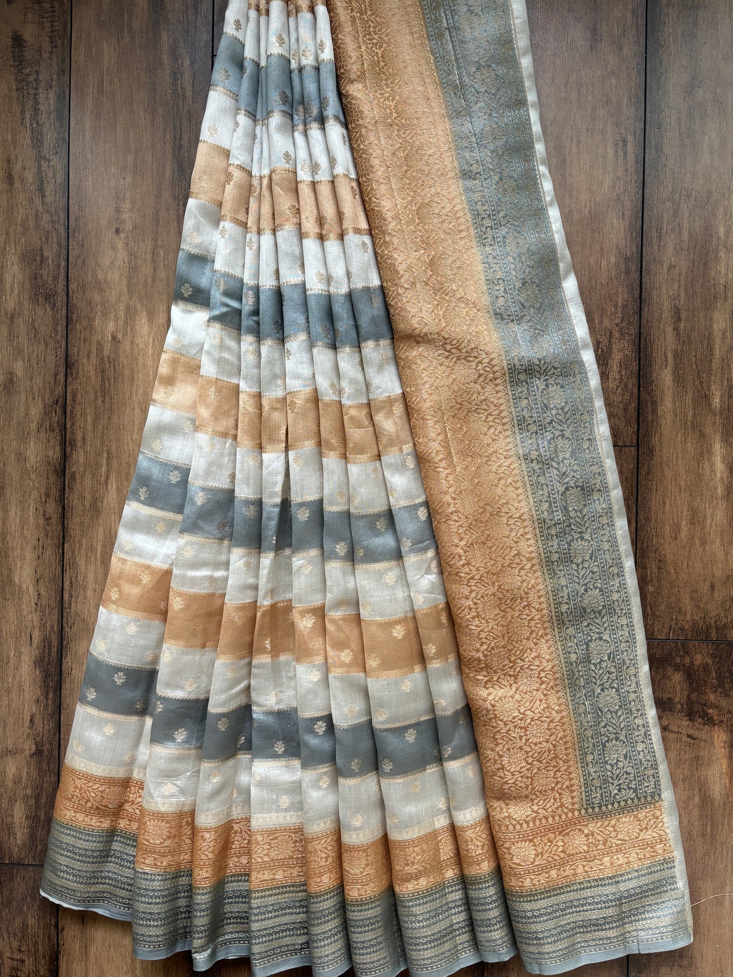 Shaded Chiniya Handloom Saree (Blue-Beige)