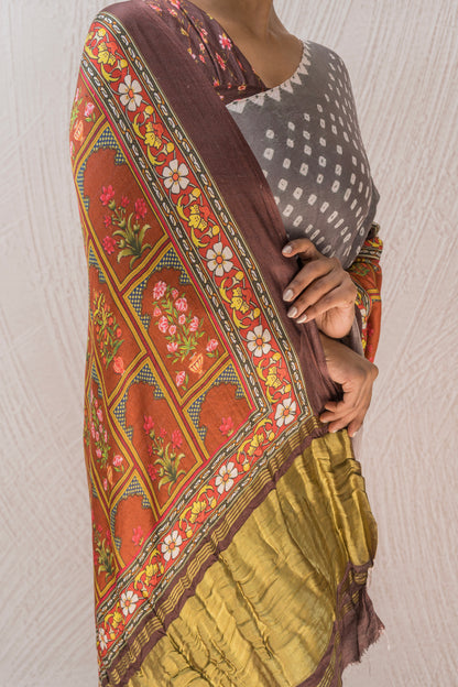 Gajji Bandhej Digital Print Pink Grey Saree