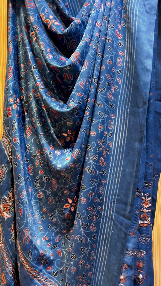 Embroidered Ajrakh Print Indigo Floral Gajji Dupatta