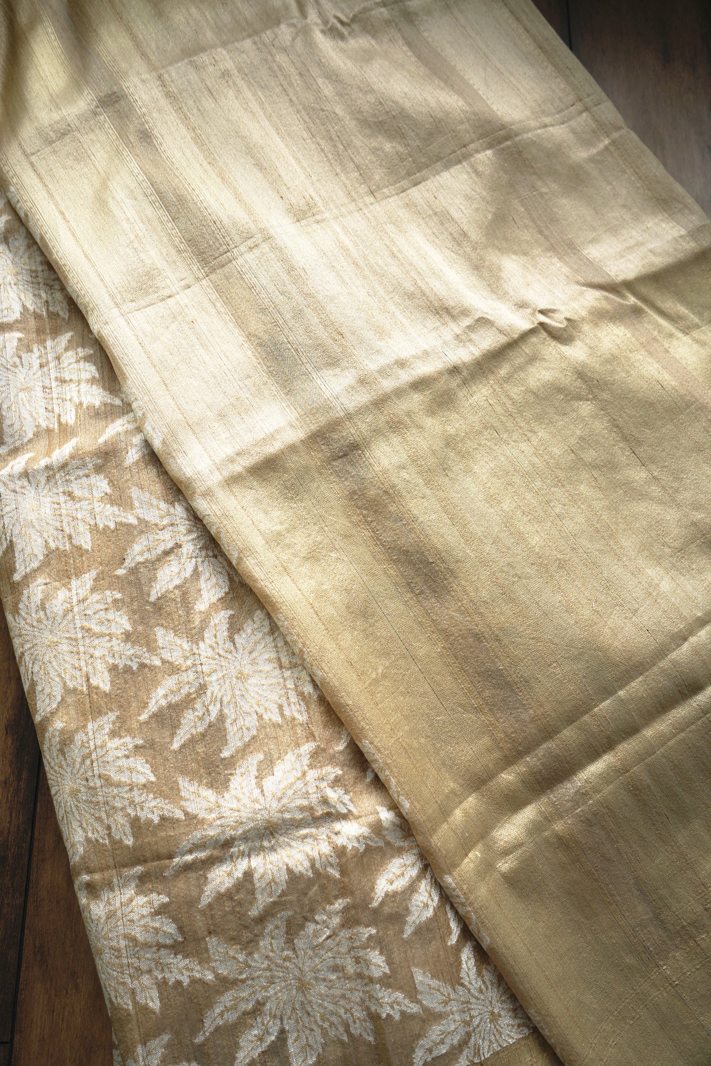 Tussar Khecha Saree