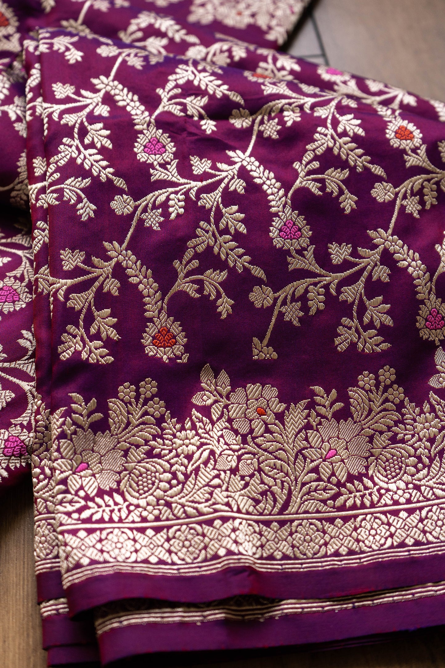 Katan Kadhua Meenakari Jangla Saree – Dhoop Chaav Purple