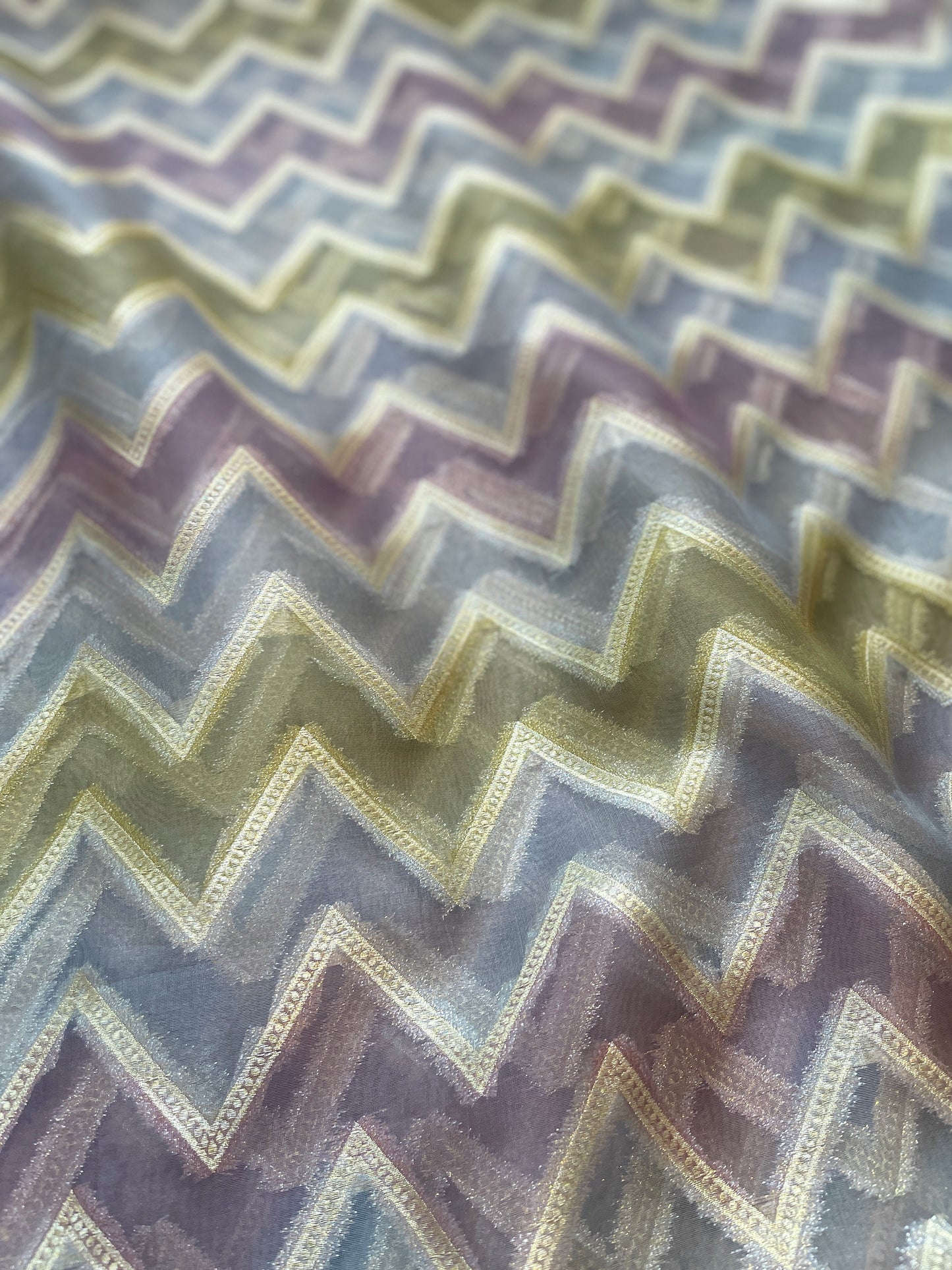 Kora Rangkat Zig Zag Fabric