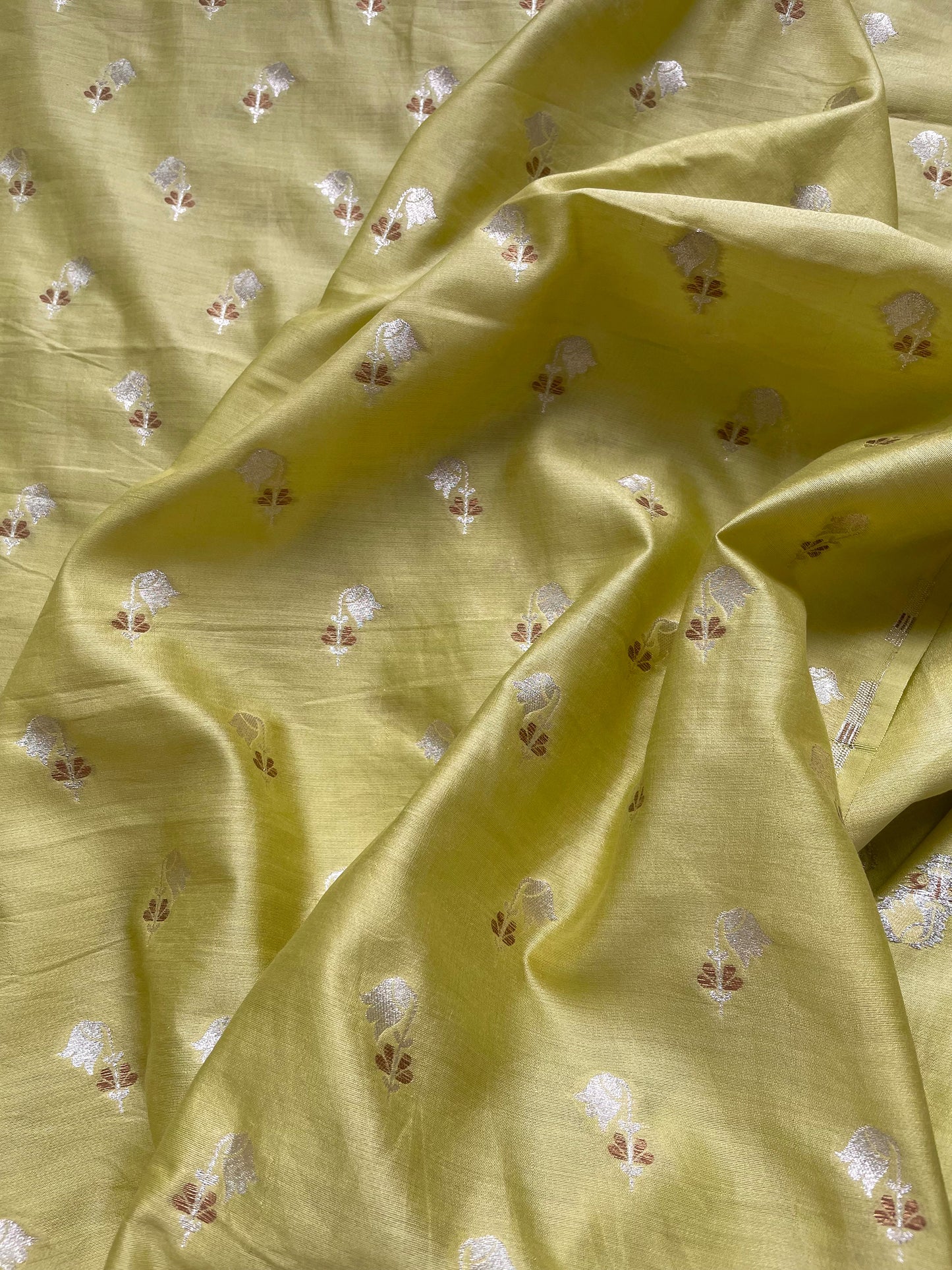 Handloom Mulberry Silk Fabric