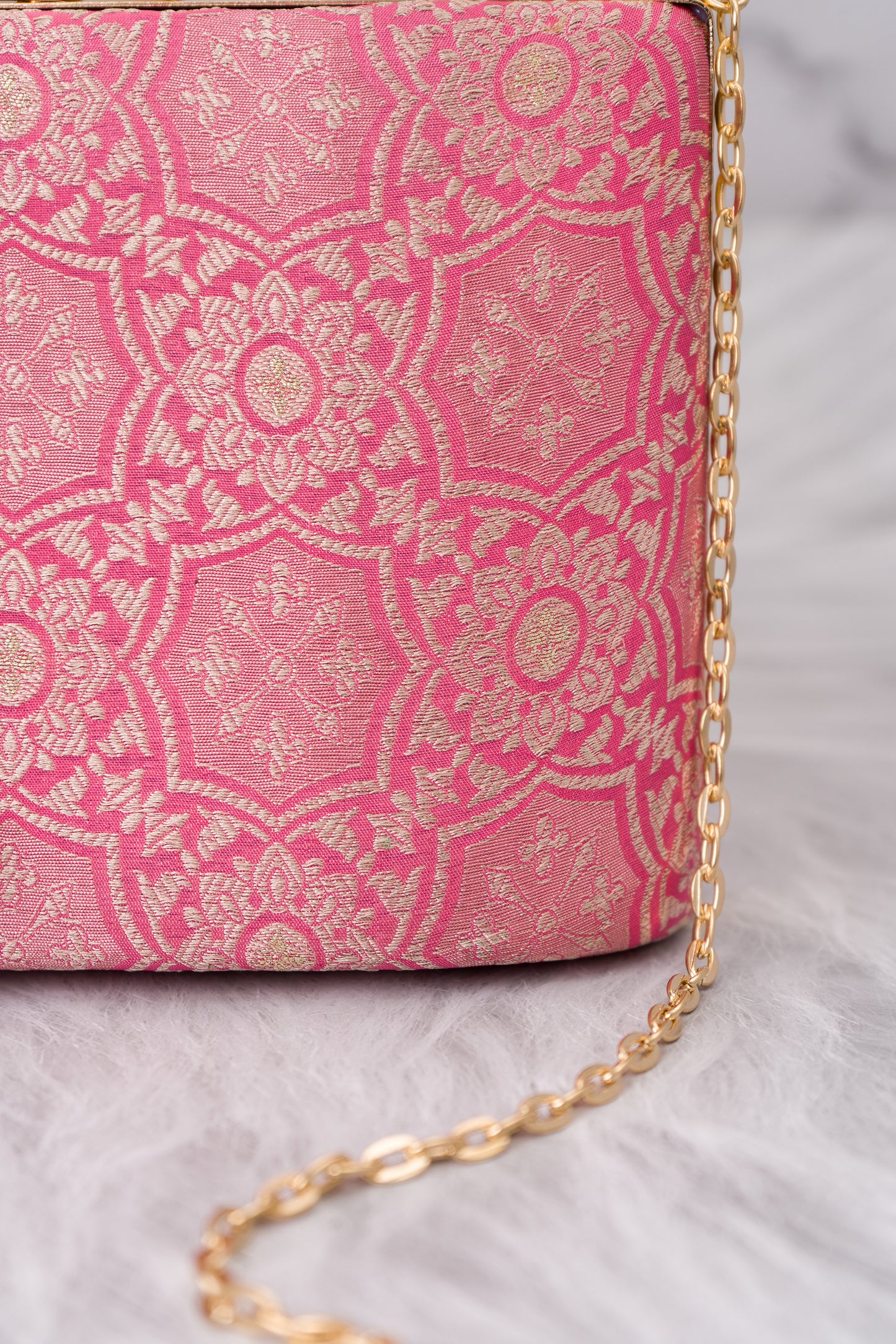 Rani Naqshi Jaal Clutch