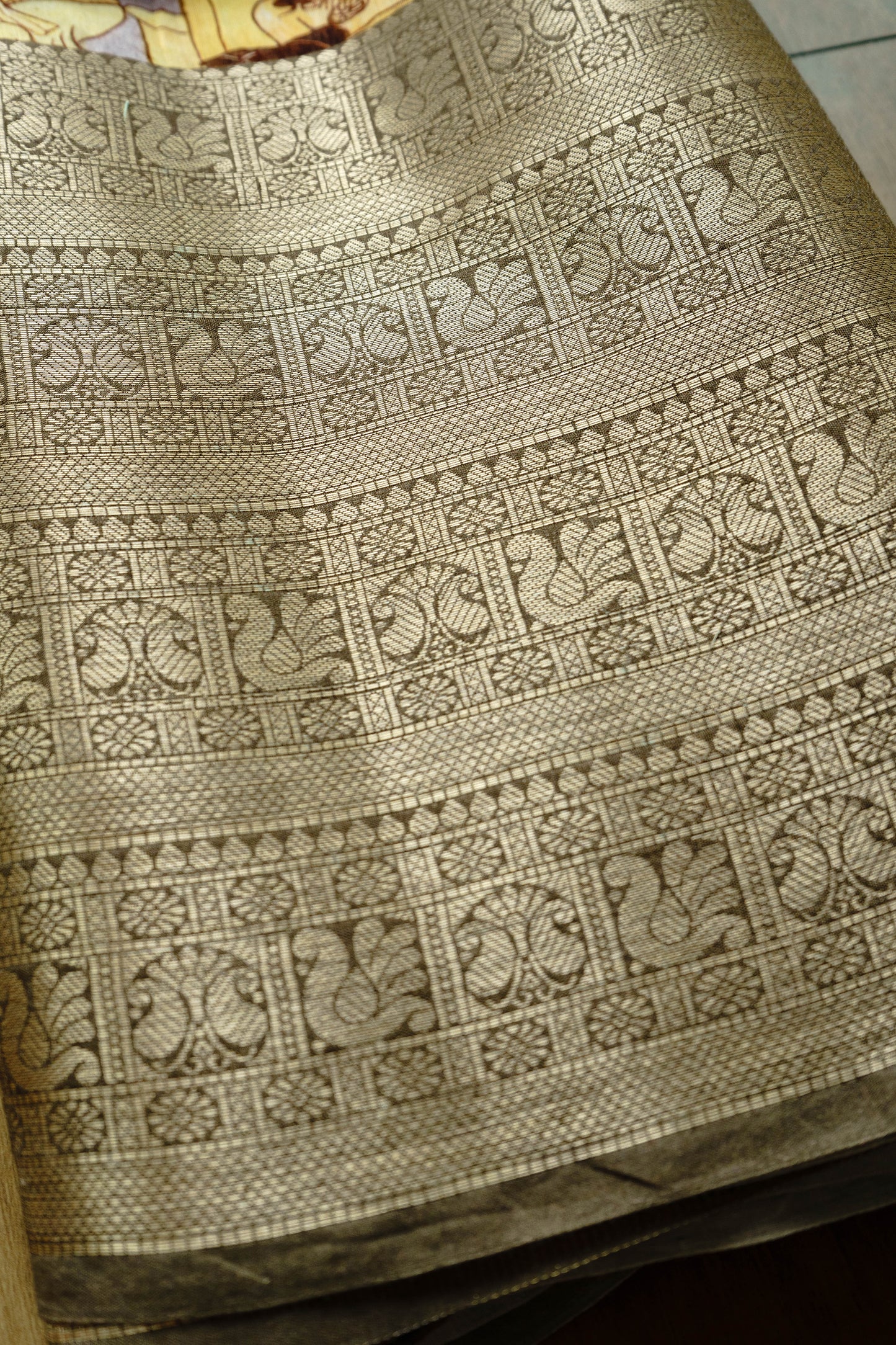 Human Figure Printed - Zari Saree