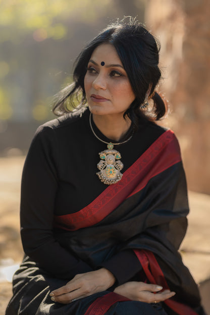 Elegant Black-Red soft silk saree showcasing Banarasi handwoven artistry